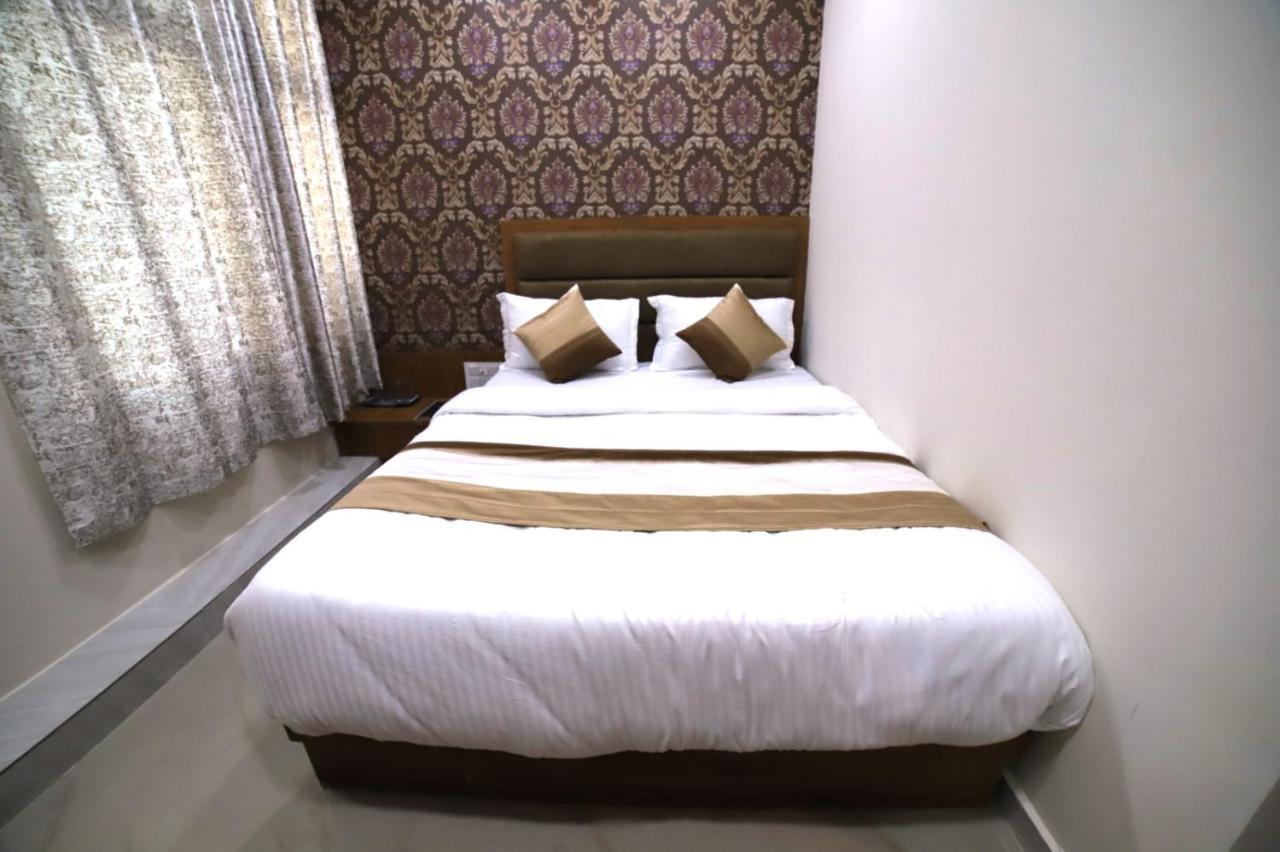 Hotel Surya Villa Ahmedabad Extérieur photo