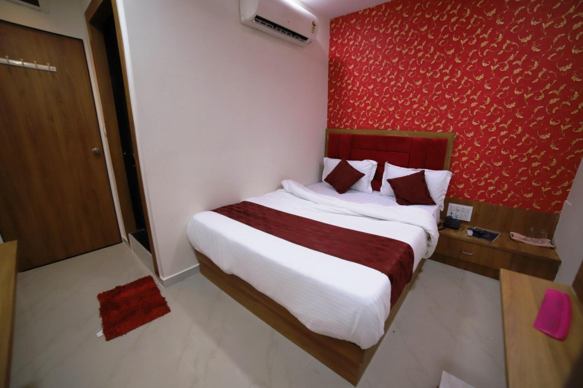 Hotel Surya Villa Ahmedabad Extérieur photo