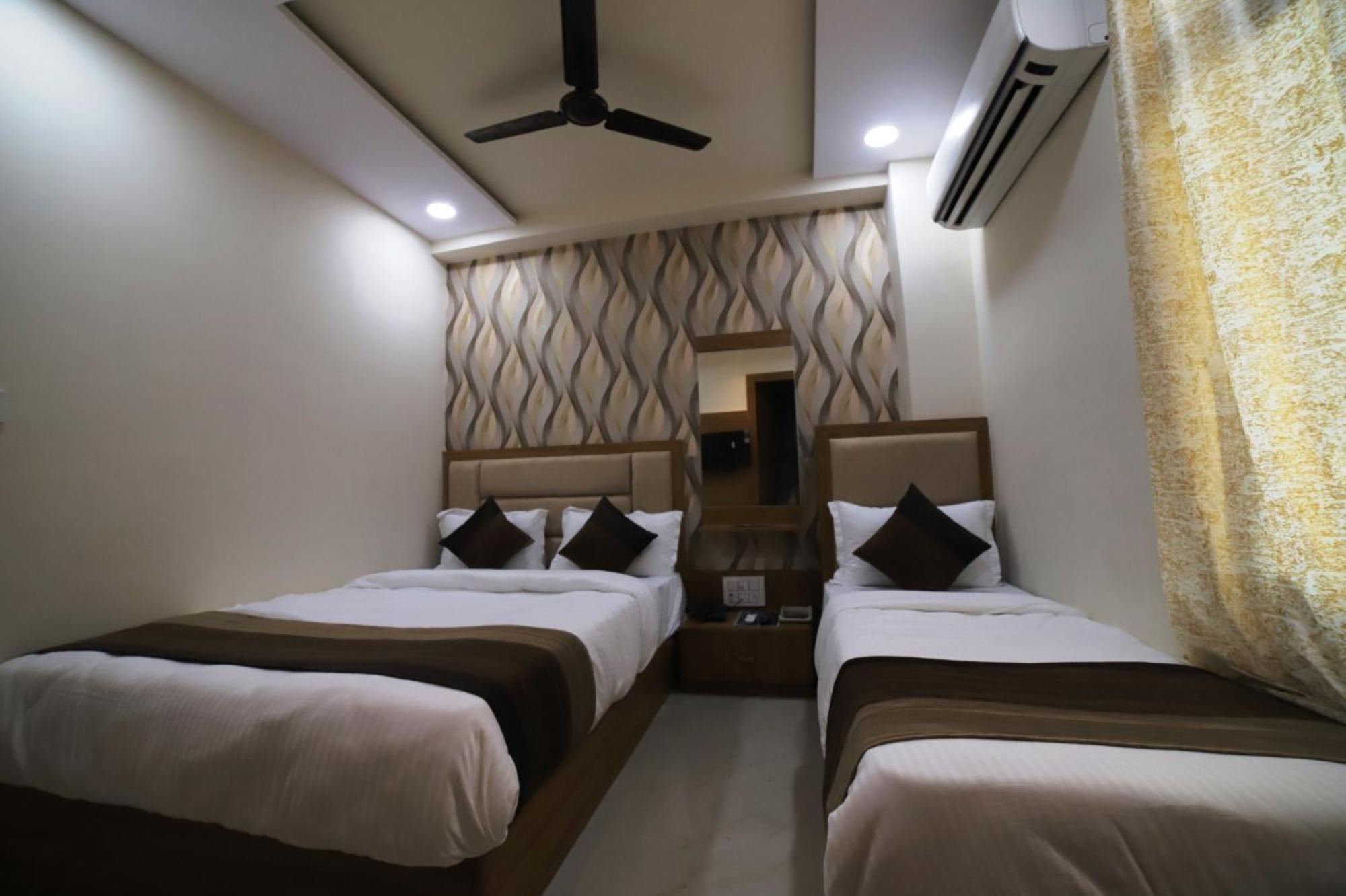Hotel Surya Villa Ahmedabad Extérieur photo