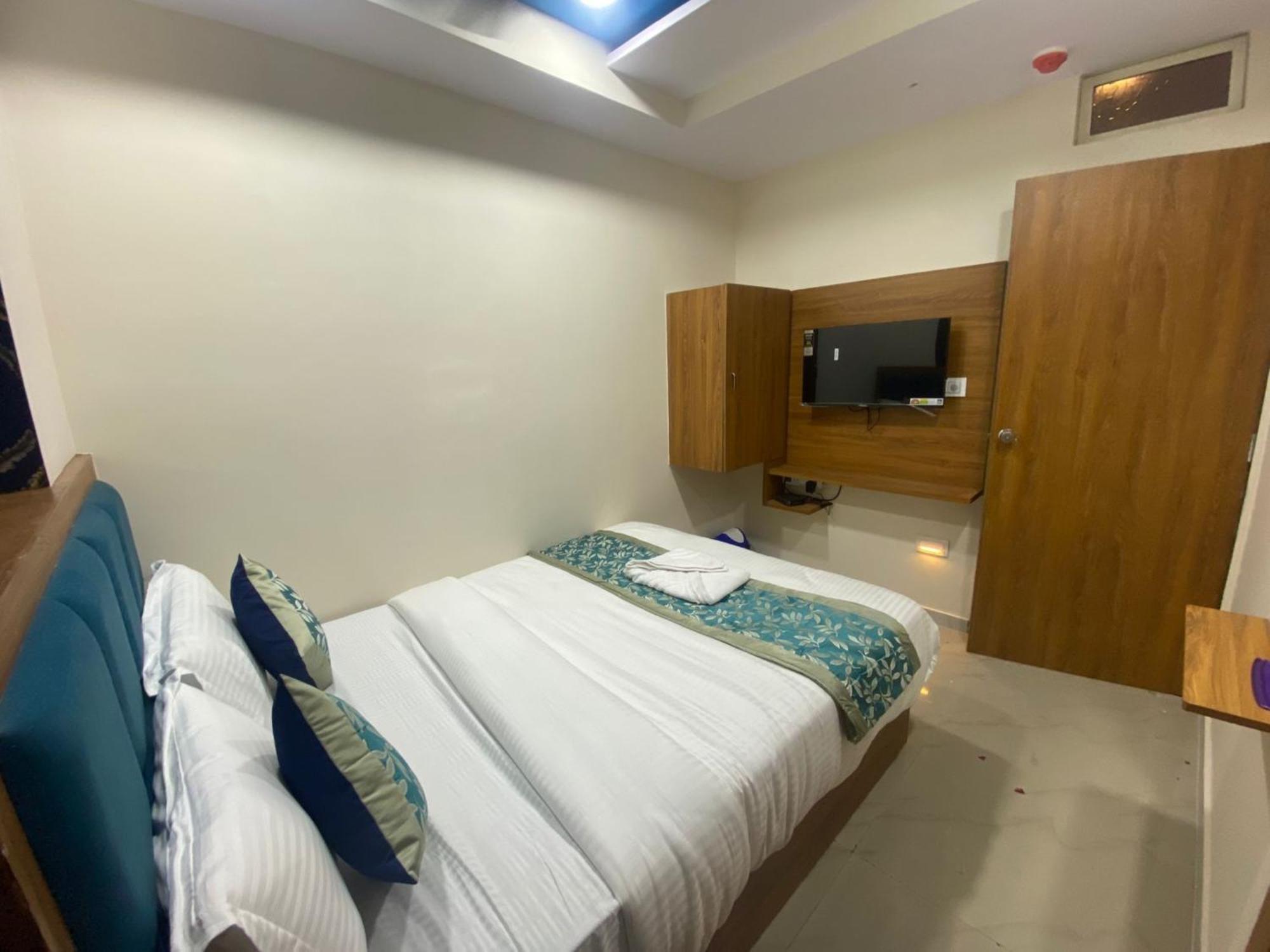 Hotel Surya Villa Ahmedabad Extérieur photo