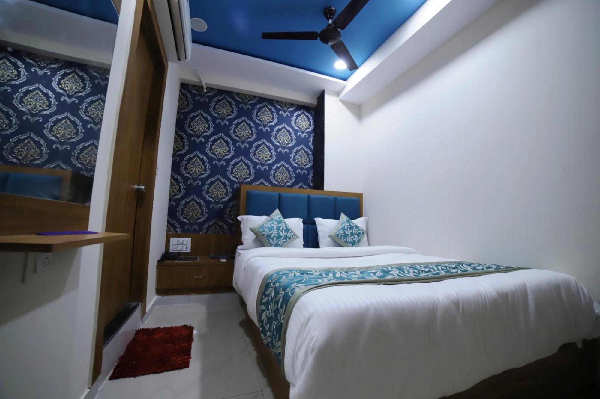 Hotel Surya Villa Ahmedabad Extérieur photo